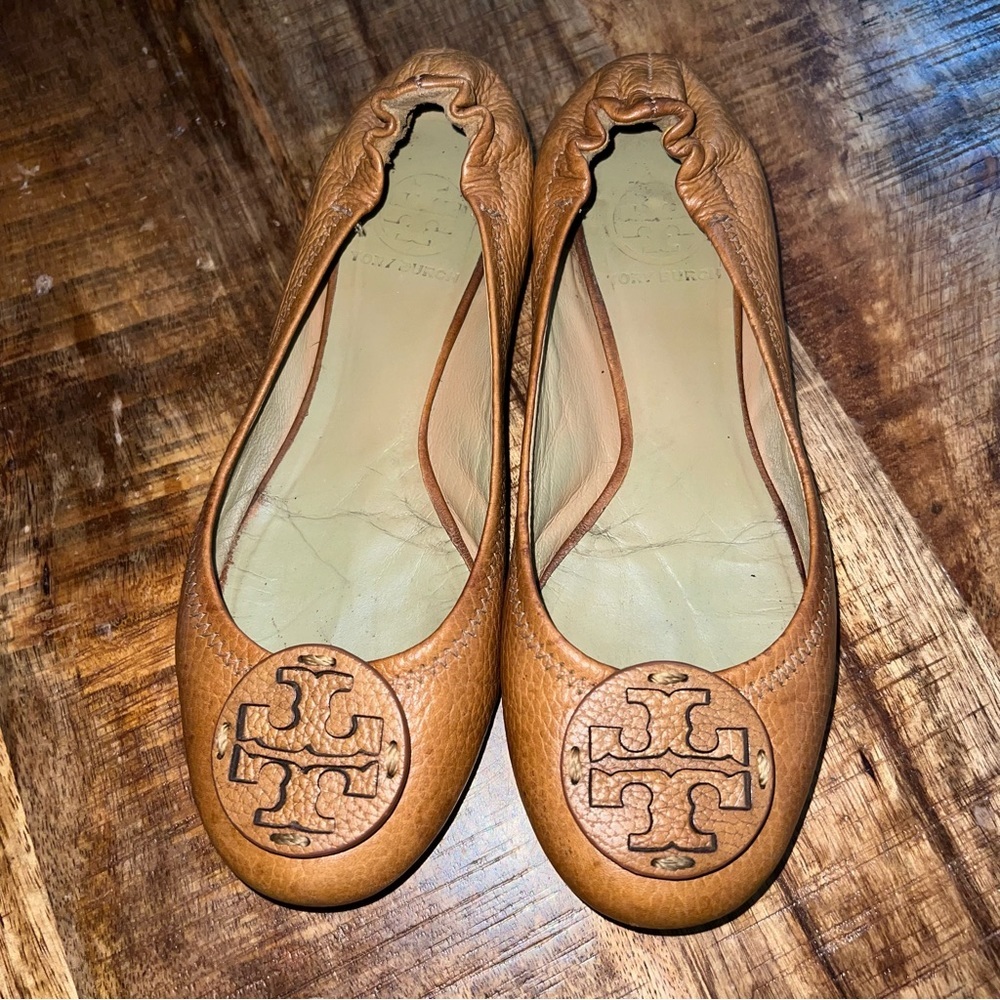 Tory Burch Ballet Flats (Revas) sz 6 Tan